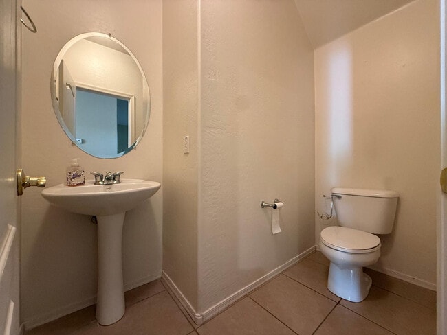 Photo - 4487 S Rock St