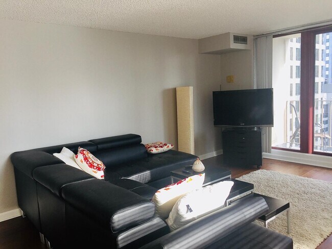 Photo - 200 N Dearborn St Unit 3203