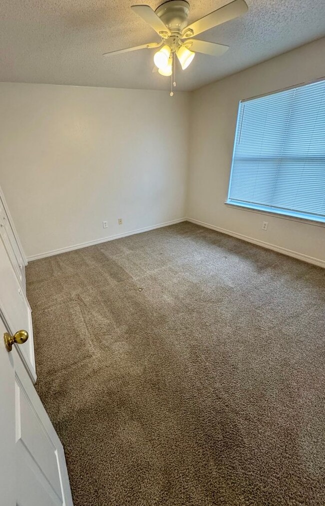 Photo - 575 Florosa Ct