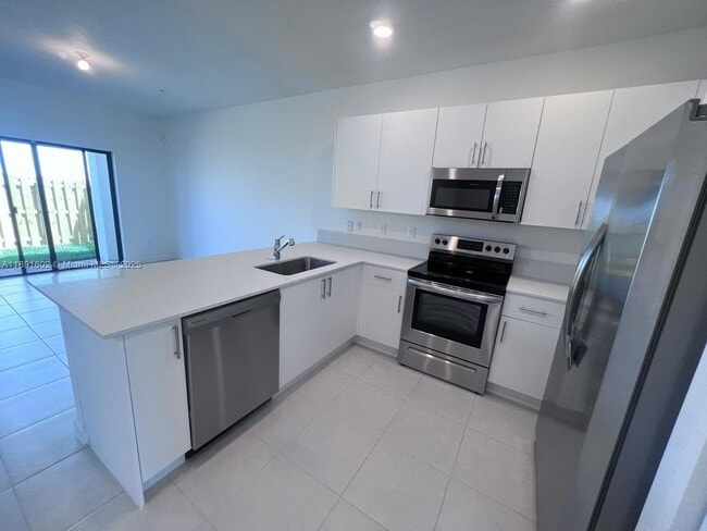 Photo - 15911 SW 2nd Dr