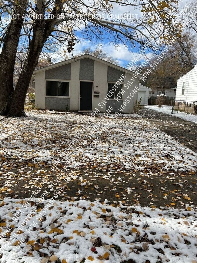 Building Photo - 21755 Elroy-