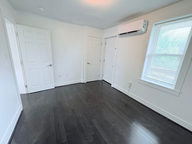 Photo - 214 W Hope Ave