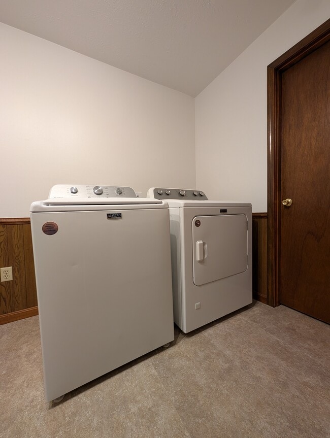 Photo - 591 N Lincoln Ave Unit 591 North Lincoln Ave.