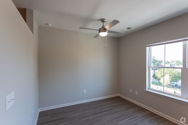 Studio - 500SF