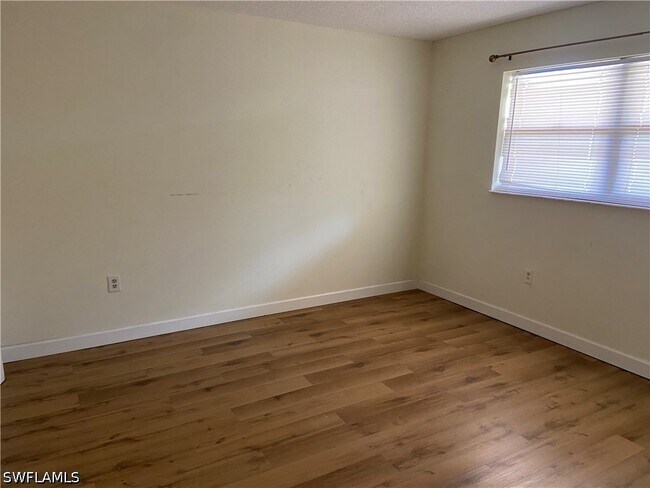 Photo - 180 Turtle Lake Ct Unit 102