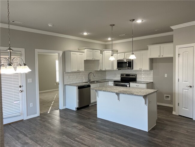 Photo - 1001 Tulip St