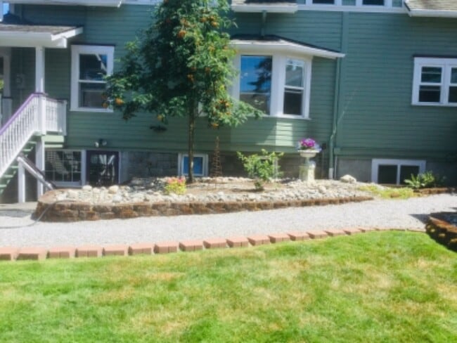 Photo - 324 E Highland Ave