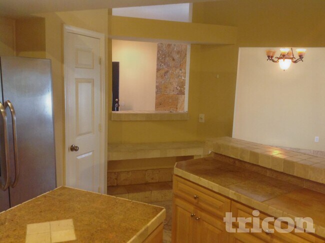 Photo - 2212 Misty Ridge Ln