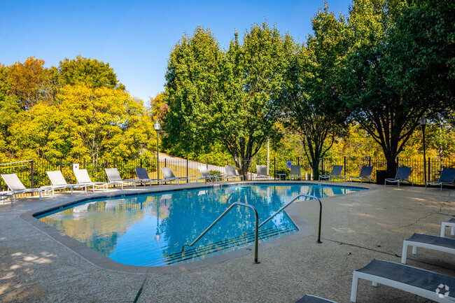 Building Photo - Landmark at Lyncrest Reserve Rental