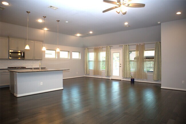 Photo - 4553 New Country Dr