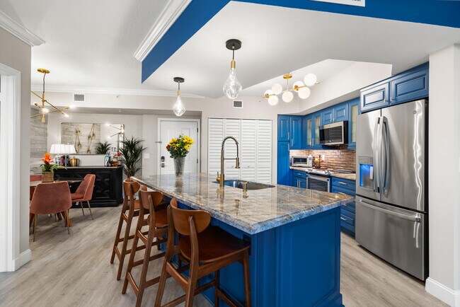 Photo - 600 S Dixie Hwy Unidad 544