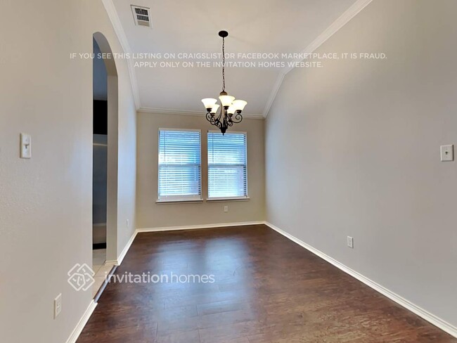 Photo - 1305 Raleigh Path