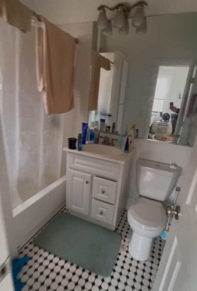 Photo - 2 Harvard Ave Unidad 6