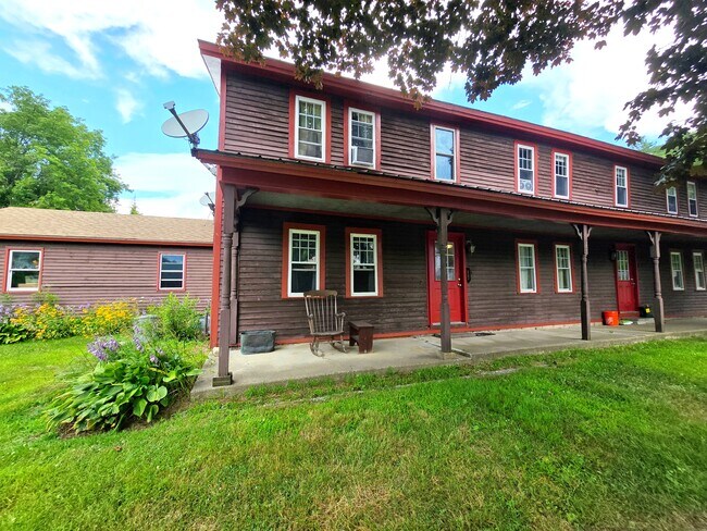 Front Entrance - 1 Lyonsville Rd Unit A