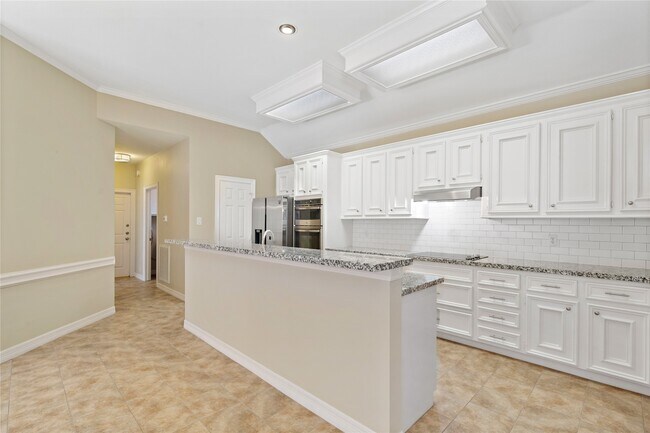 Photo - 6627 Queensclub Dr