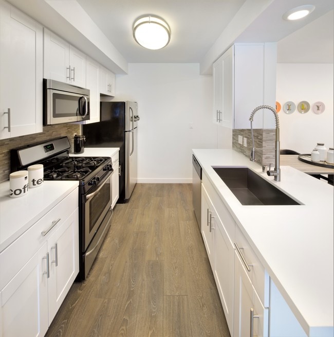 Kitchen Layout (1bdrm)