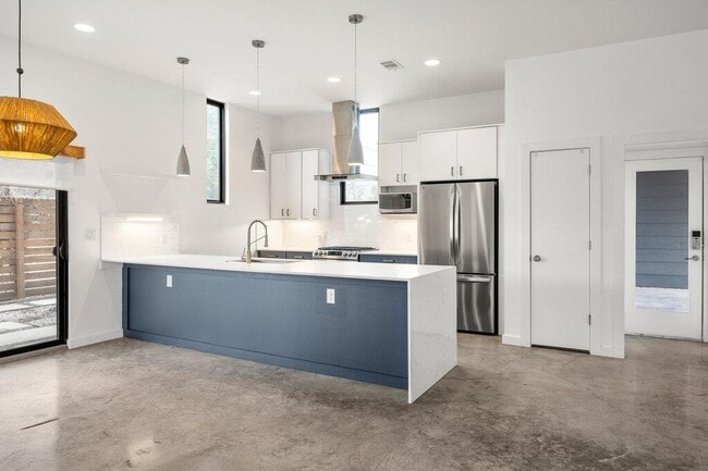 Photo - 4711 Gonzales St