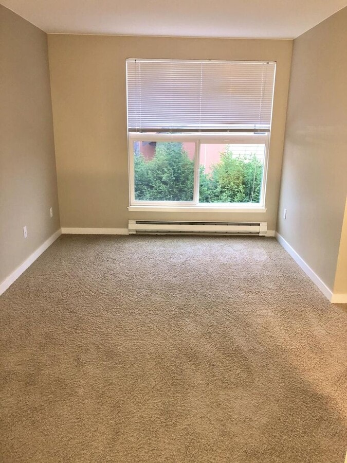 Photo - Francis Ave Apartments