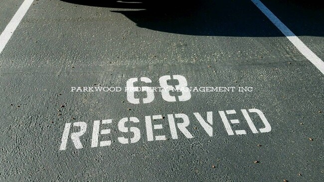 Photo - 2 Bedroom, North Tacoma, $1395 + $100 w/s/g = $1495.00, upper floor apartment