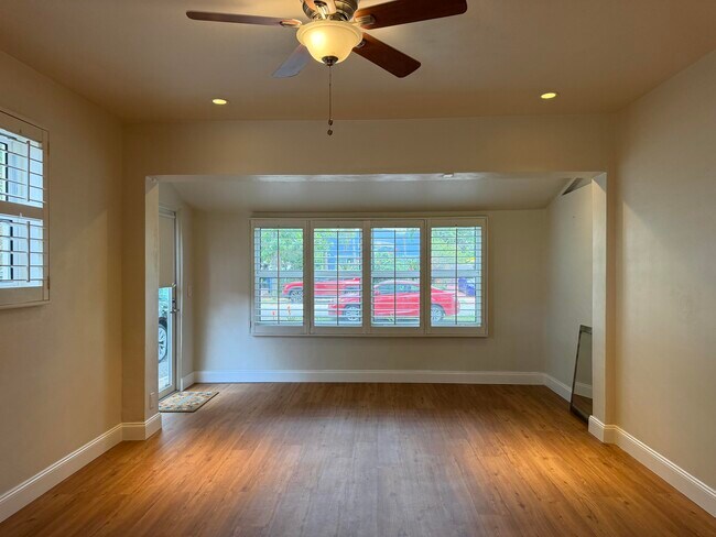 Photo - 609 SW 6th Ave