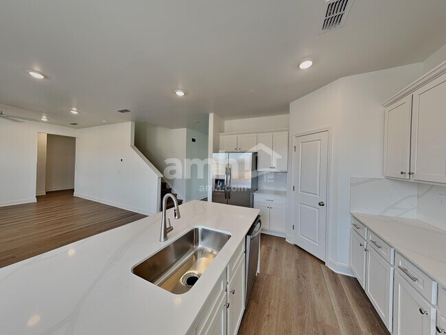 Photo - 1438 Aquamarine Dr