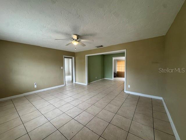 Photo - 2976 Poplar St