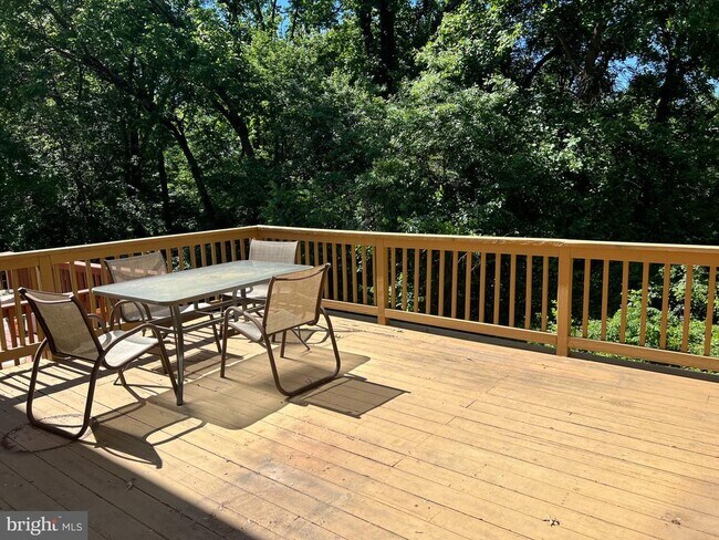 Photo - 2915 Mozart Dr