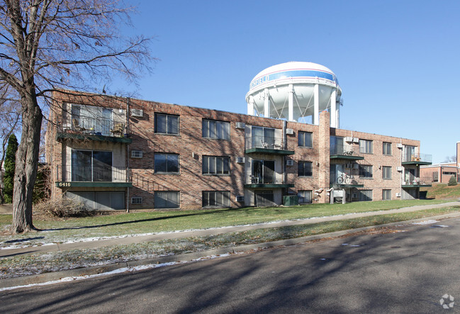 Building Photo - Oliver Apartments