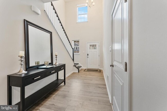 Building Photo - 493 Ensemble Wy