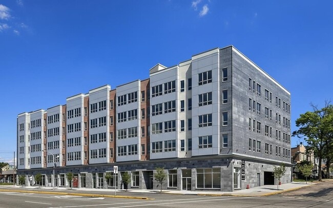 Building Photo - 1542 John F. Kennedy Blvd Unit 514