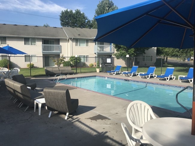 Photo - McNary Heights Apartments