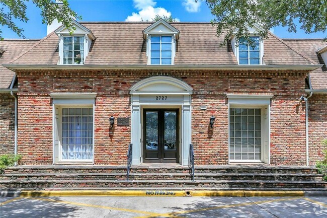 Building Photo - 2727 Briarhurst Dr Unit 2 Rental
