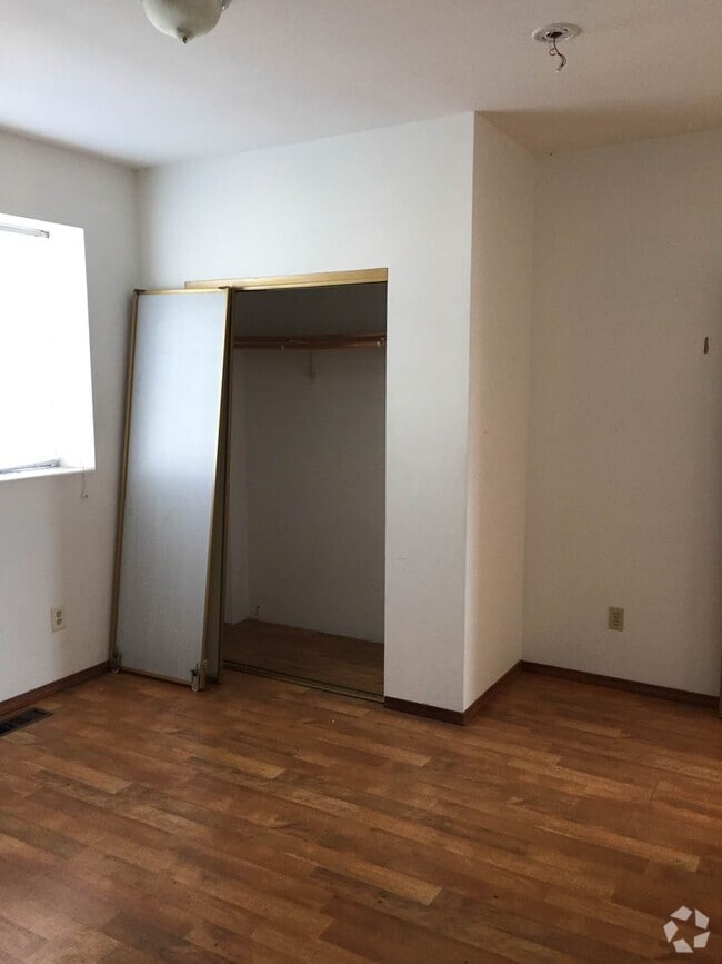 Building Photo - 121 W First St Unit 1 Rental