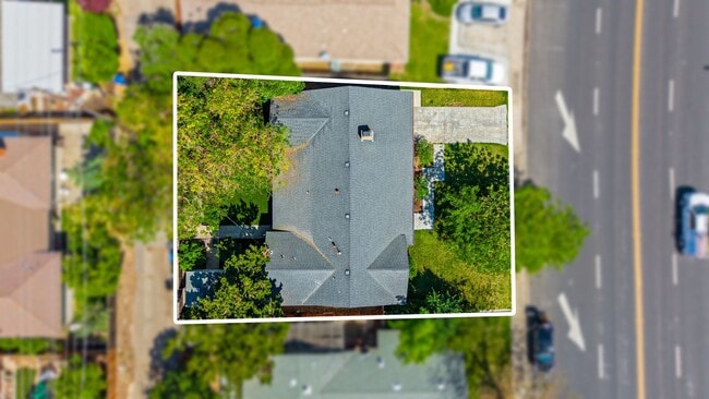 Photo - 1825 College Ave