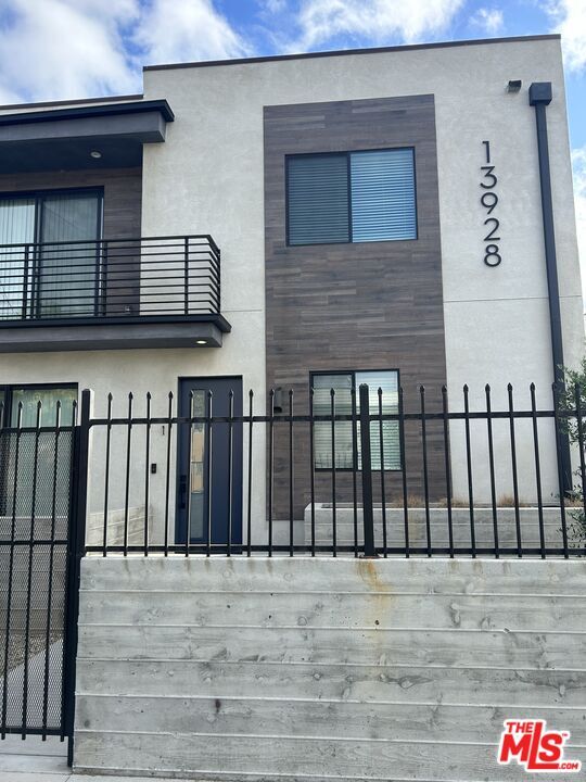 13928 Bessemer St Unidad 1