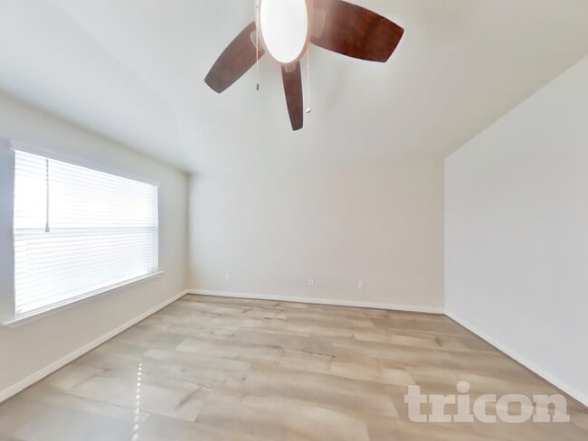 Photo - 13538 Paxton Blvd