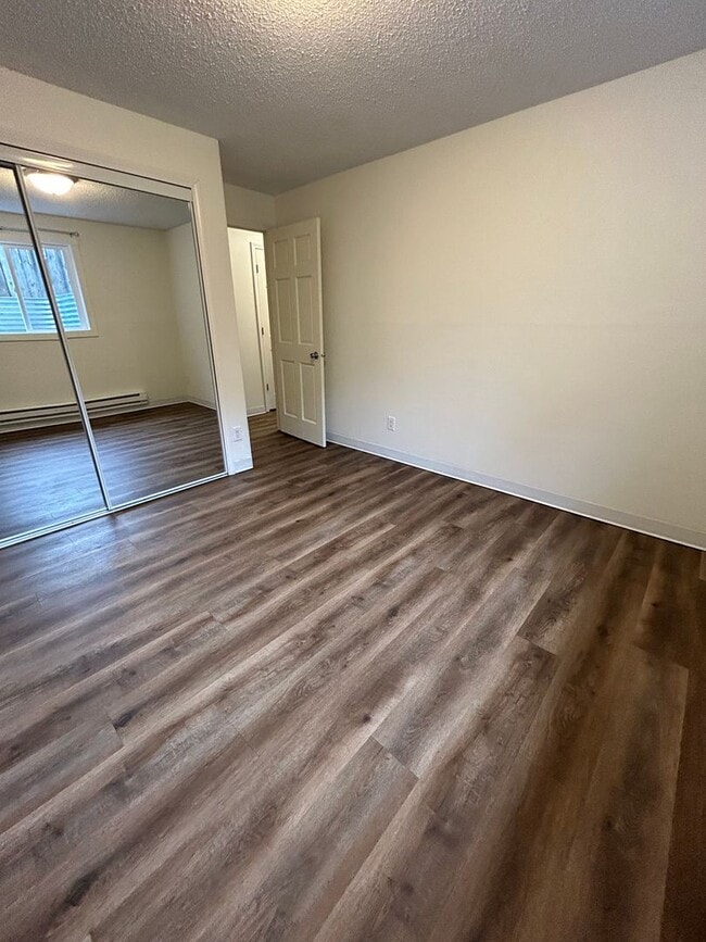 Photo - 2 Bedroom, 1 Bathroom apartment Available Immediately Unit 1