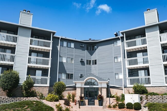 Photo - The Views of Minnetonka