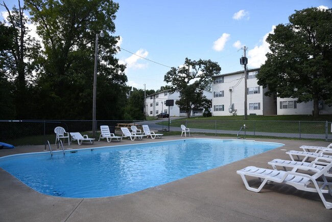 Building Photo - Top/2nd floor 2BR Unit Bldg 18 3A Rental
