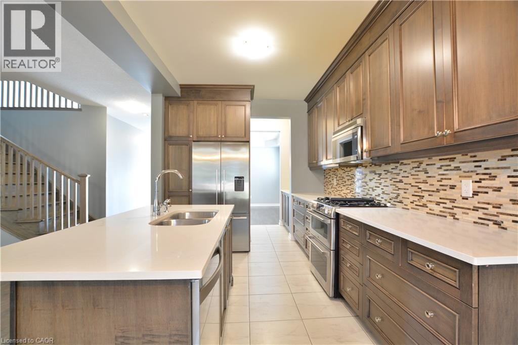 Photo - 270 Moorland Crescent