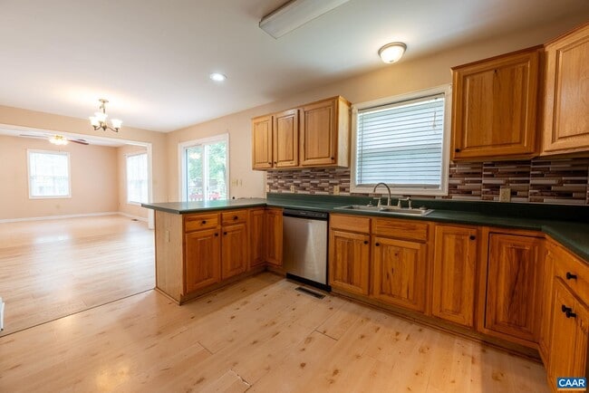 Photo - 497 Sunset Dr