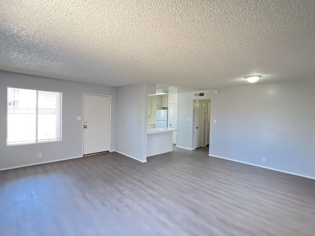 Photo - 2624 Loch Ness Ct Unit B