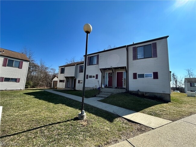 Photo - 131 Orchard Dr Unit A