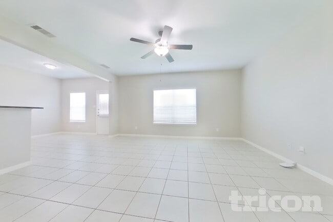 Photo - 916 American Monarch Dr