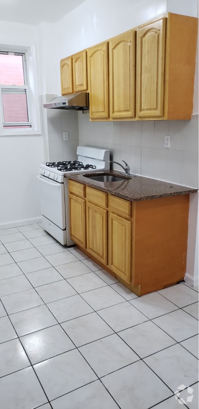Building Photo - 2014 74th St Rental
