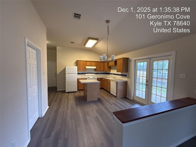 Photo - 101 Geronimo Cove