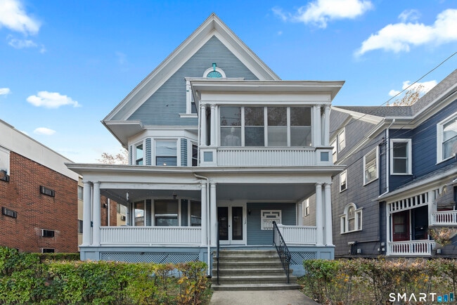 Building Photo - 136 Edwards St Unit 2