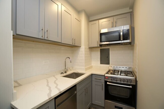 Photo - 545 W Belmont Ave Unit C3