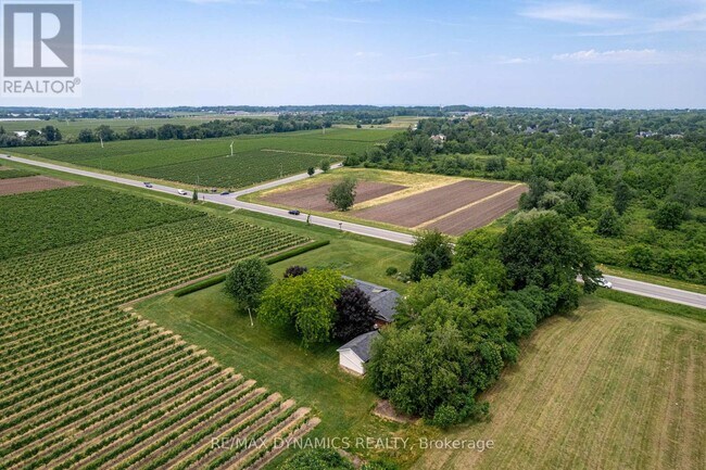 Photo - 1301 E & West Line