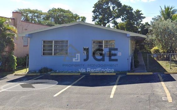 Photo - 330 SW 19th St Unit 5